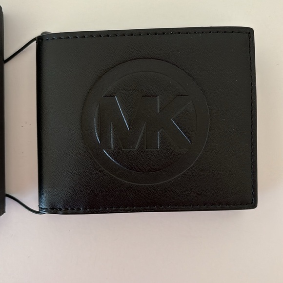 Michael Kors Slim Billfold - Picture 6 of 7